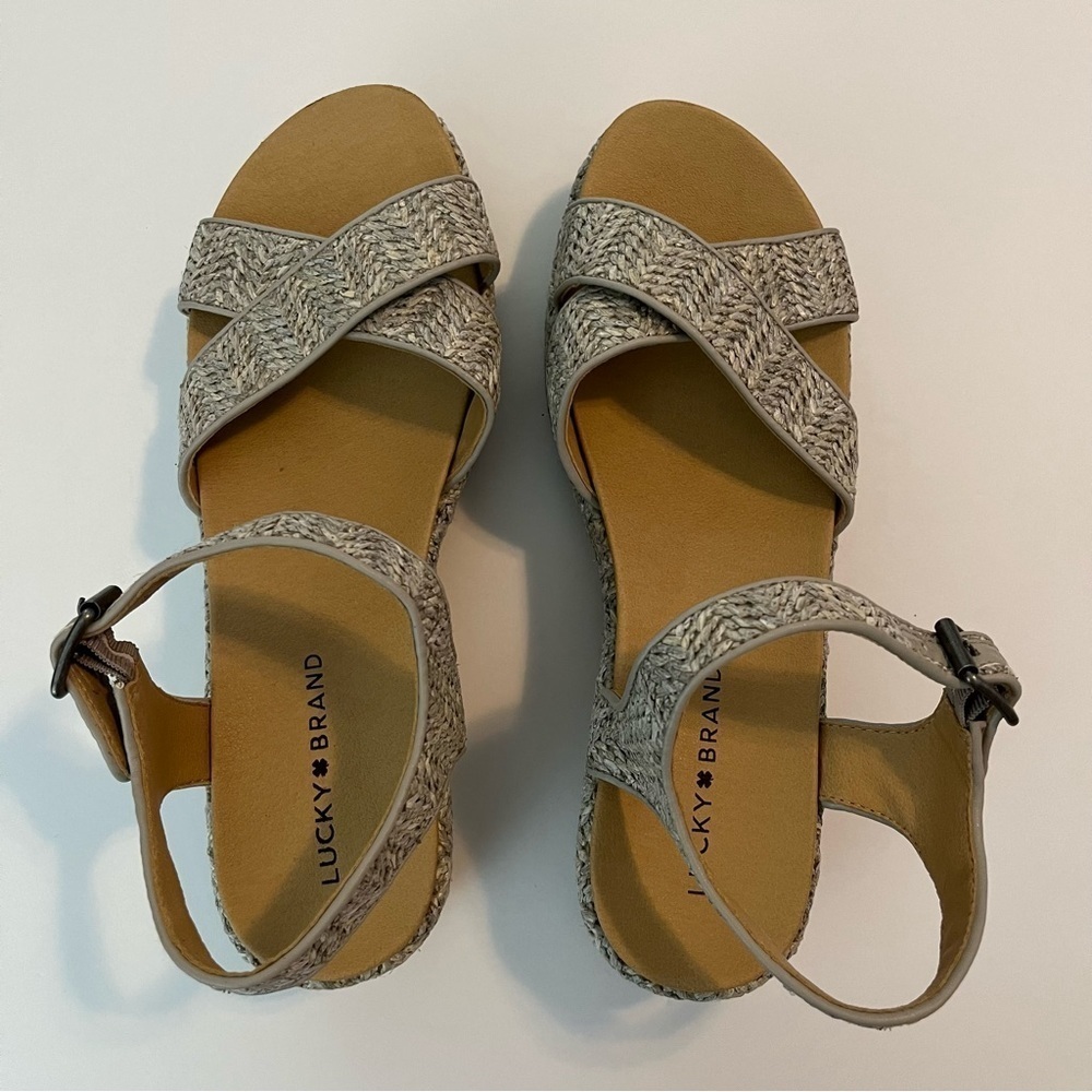 NWOT Lucky Brand Grey Platform Sandals Size 9.5